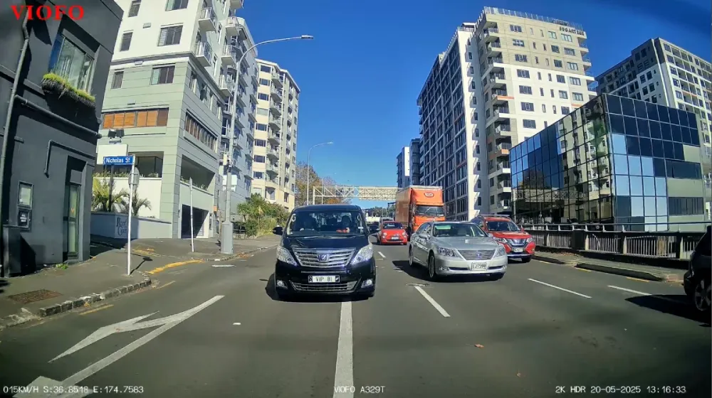 تسجيل الكاميرا الخلفية Viofo 329T